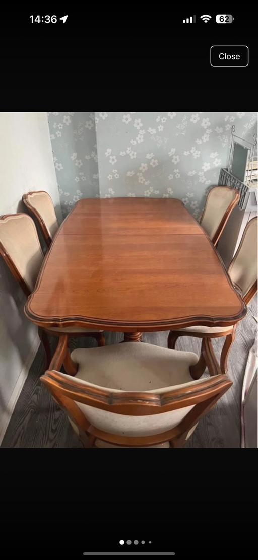 Buy & Sell Middleton Rochdale - Photos for Extendable Wood Table with 6 chairs