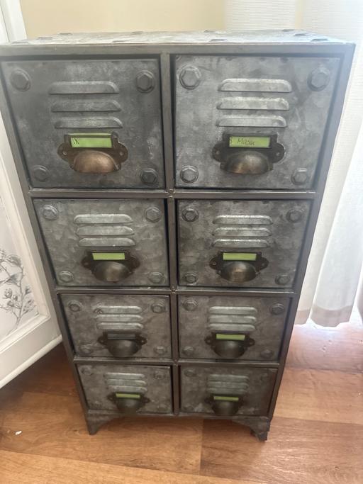 Buy & Sell Manor House North London - Photos for Eight drawer metal filing cabinet or storage