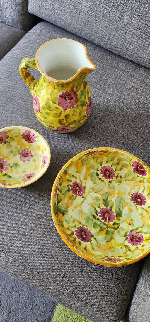 Buy & Sell Bradley Fold Bury - Photos for flower vase and plates