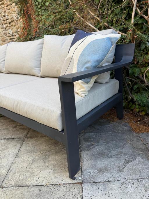 Buy & Sell Lechlade Cotswold - Photos for Black aluminiumTable & 3 seater garden sofa