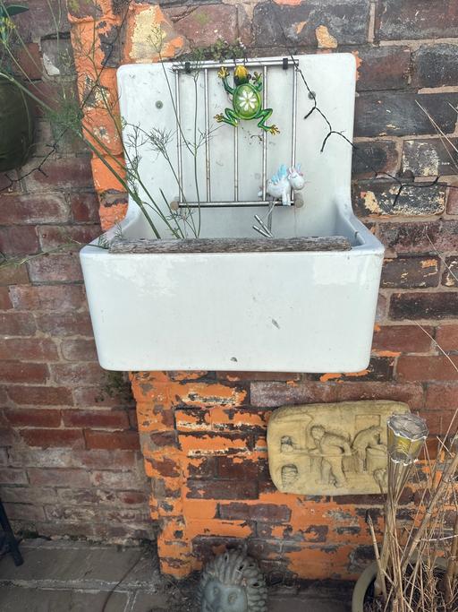 Buy & Sell Bradford Bradford - Photos for Belfast Sink planter