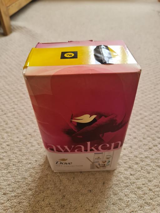 Buy & Sell Gatley Stockport - Photos for Dove gift set