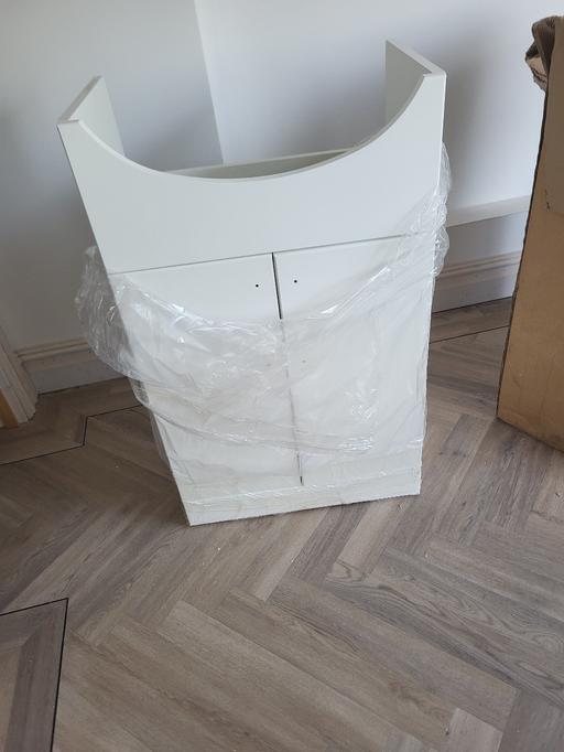 Buy & Sell Upper Gornal Dudley - Photos for bathroom unit.