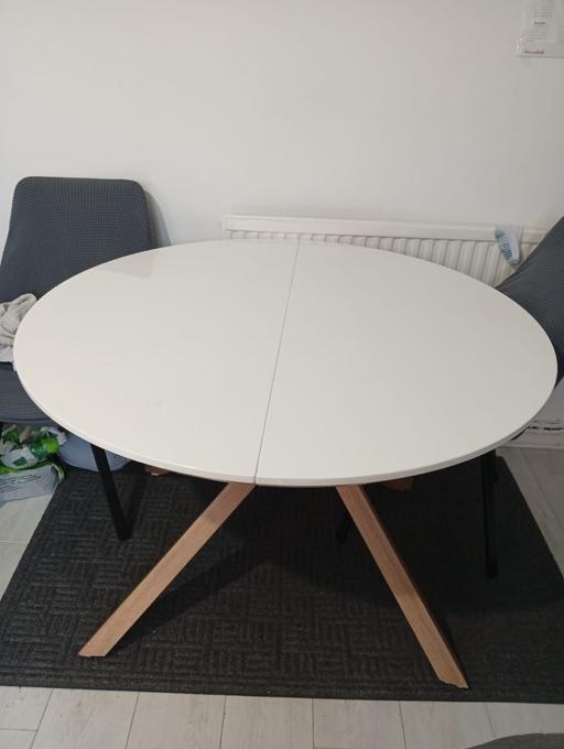 Buy & Sell Stepney Green East London - Photos for Extended round table