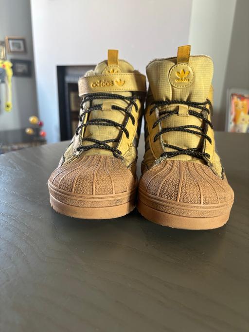 Buy & Sell Willesden North West London - Photos for WINTER SHOES