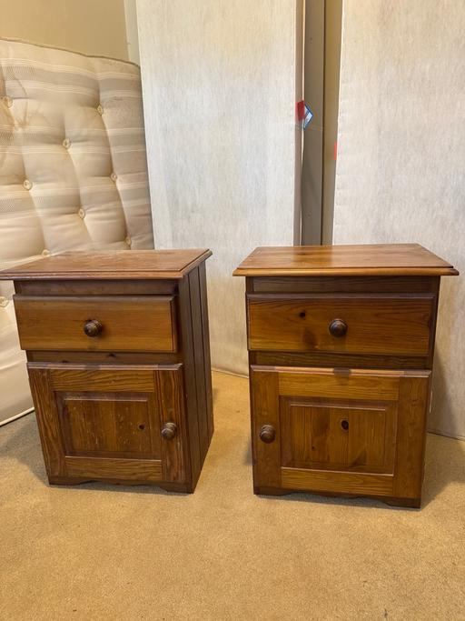 Buy & Sell Oldbury Sandwell - Photos for 2 x pine bedside cabinets