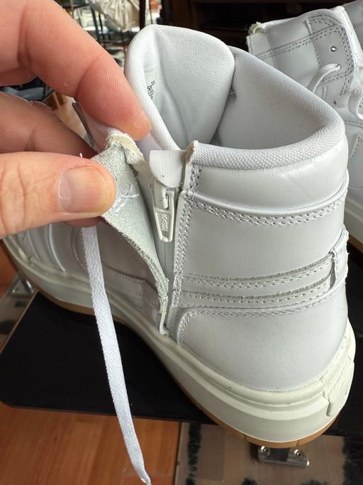 Buy & Sell Isleworth Hounslow - Photos for Brand new Nike trainers