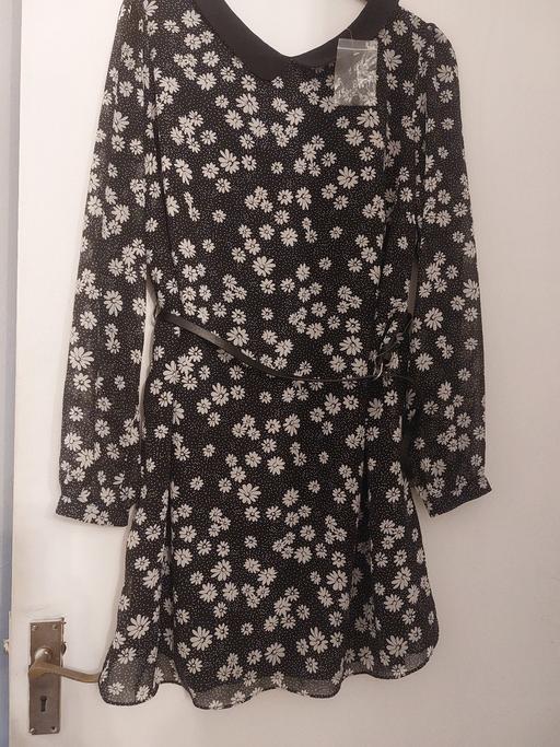 Buy & Sell Cronton Knowsley - Photos for New daisy dress