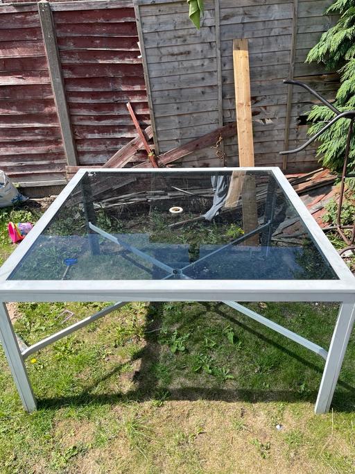 Buy & Sell Tividale Sandwell - Photos for Garden Glass Table