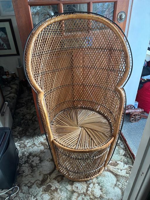 Buy & Sell Kidbrooke South East London - Photos for Original 1970s vintage peacock wicker chair