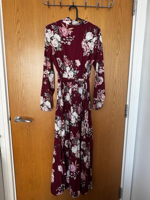 Buy & Sell Cubitt Town East London - Photos for Burgundy floral dress