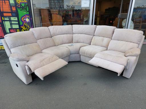 Buy & Sell Park Hill Sheffield - Photos for Large Reclining Corner Sofa in Beige Fabric