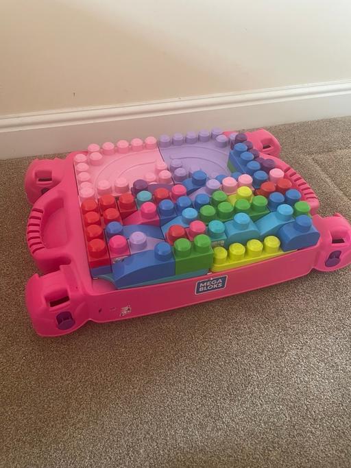 Buy & Sell Leigh Sports Village Wigan - Photos for Mega bloks table
