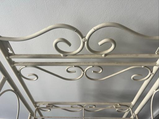 Buy & Sell Oswaldtwistle Hyndburn - Photos for Cream metal bakers rack shelves vintage