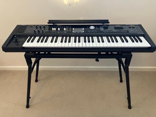 Buy & Sell Sutton At Hone Dartford - Photos for Roland VR09 V-Combo Keyboard with stand & bag