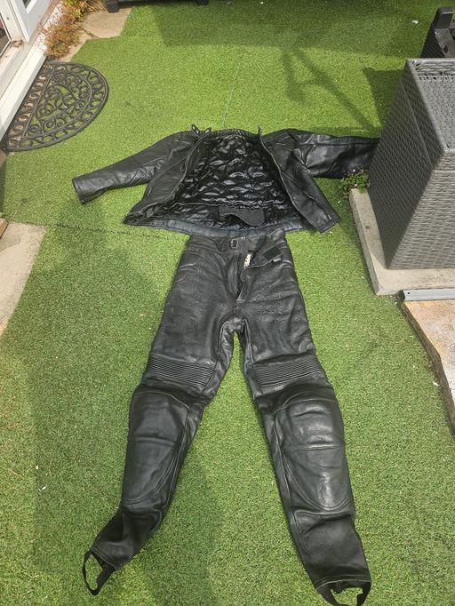 Buy & Sell Allesley Coventry - Photos for leather motorcycle jacket & trousers