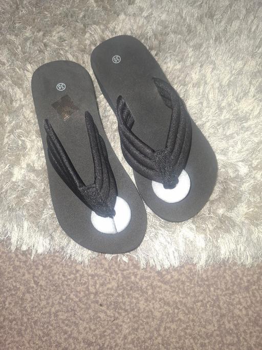 Buy & Sell Dodworth Barnsley - Photos for brand new sandals size 2 to 3