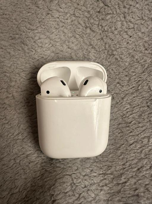 Buy & Sell - Photos for Apple Airpods