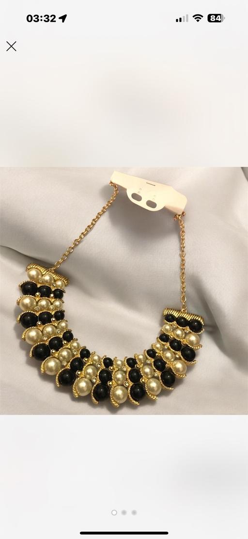 Buy & Sell Cheadle Stockport - Photos for Black and white statement necklace n149