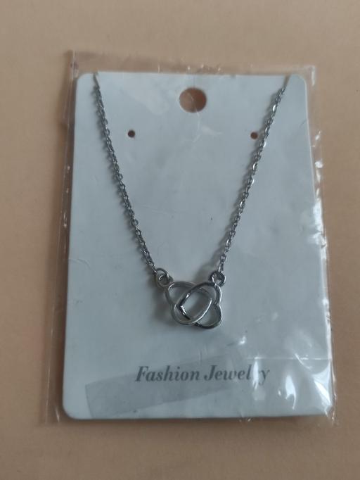 Buy & Sell Grafton Street Industrial Estate West Northamptonshire - Photos for Beautiful necklace chain