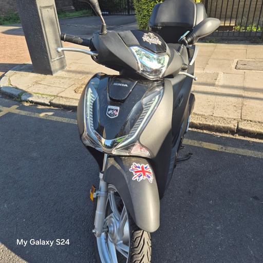 Vehicles Brixton South East London - Photos for Honda shi 125cc 2019 model 8000miles 