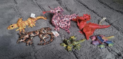Buy & Sell Clayton West Kirklees - Photos for Lizard/Dragon Sand Toys Bundle