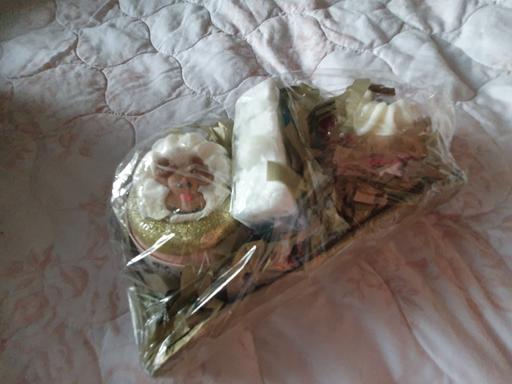 Buy & Sell Bradmore Wolverhampton - Photos for Christmas bathbomb set