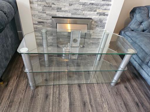 Buy & Sell Hackney Marshes East London - Photos for Glass TV stand
