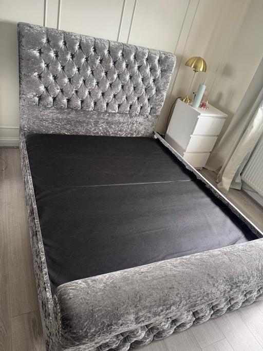 Buy & Sell Littleborough Rochdale - Photos for Luxury Grey Velvet King Size Bed