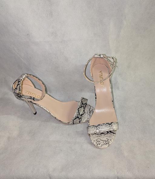 Buy & Sell Netherton Dudley - Photos for New size 5 strappy heels