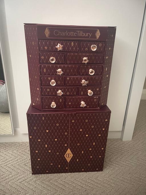Buy & Sell Bradley Fold Bury - Photos for Charlotte tilbury chest (chest only)