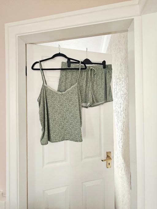 Buy & Sell Newton Doncaster - Photos for Shorts set, size 16/18..NEW without tags