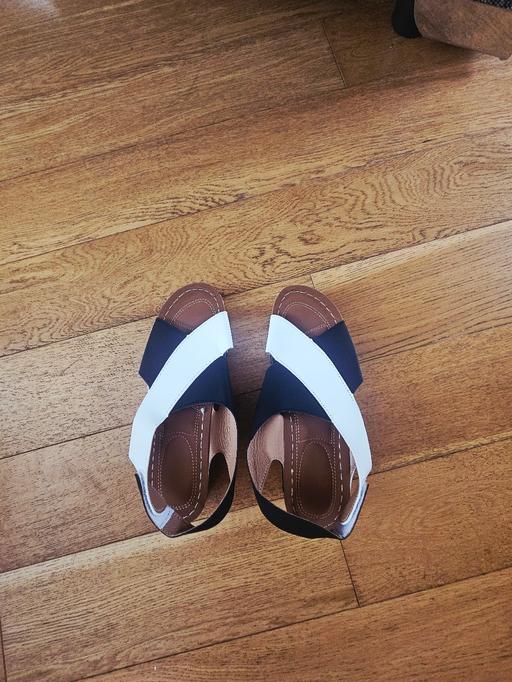 Buy & Sell Newton Doncaster - Photos for Sandals, size 7..NEW without tags