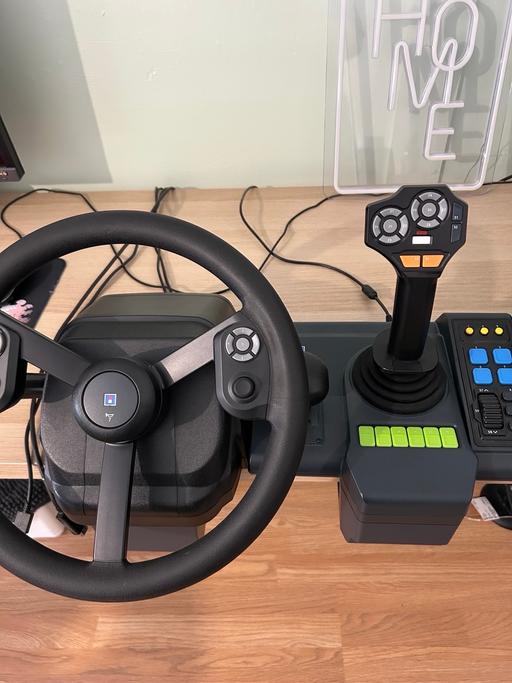 Buy & Sell Billinge Saint Helens - Photos for Hori steering wheel