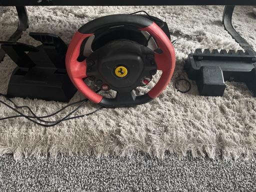 Buy & Sell Wrose Bradford - Photos for Xbox wheel charger & pedals