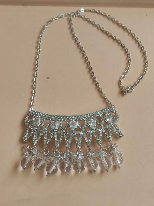 Buy & Sell Grafton Street Industrial Estate West Northamptonshire - Photos for Beautiful necklace