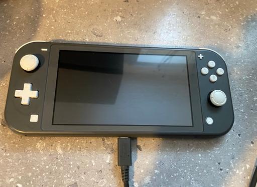 Buy & Sell Radcliffe Bury - Photos for Nintendo switch lite