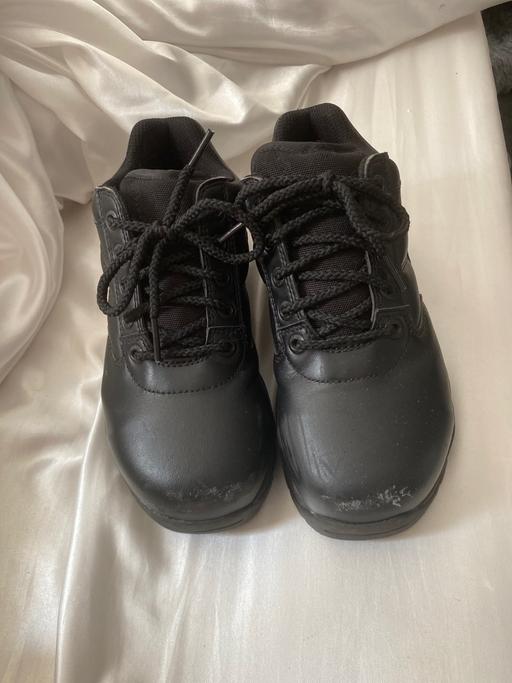 Buy & Sell West Bromwich Sandwell - Photos for Steel toe cap trainers size 2