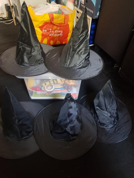 Buy & Sell Longley Sheffield - Photos for 5 Halloween witches hats new