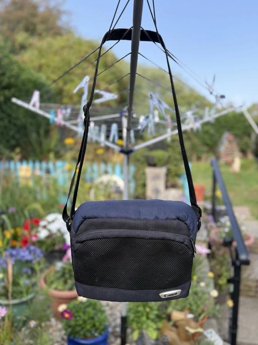 Buy & Sell Two Gates Tamworth - Photos for Canon Black Padded Camera Shoulder Bag