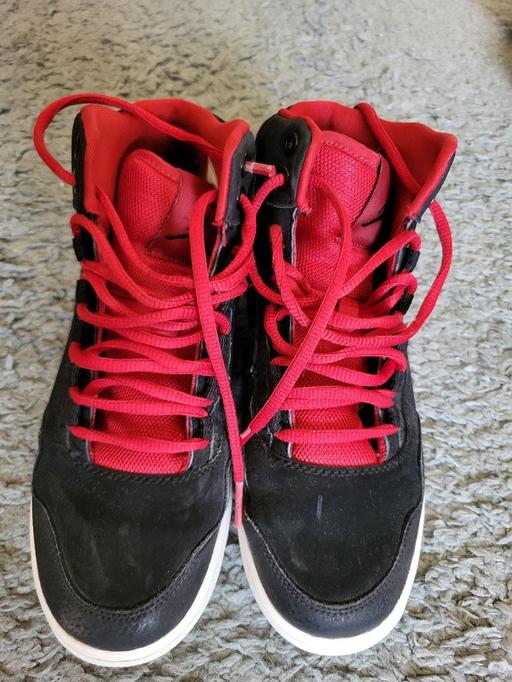 Buy & Sell Helsby Cheshire West and Chester - Photos for Nike Jordan black/red trainers boots