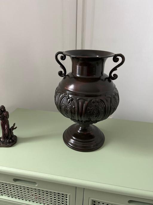 Buy & Sell Wombwell Barnsley - Photos for New Bronze Metal urn vases