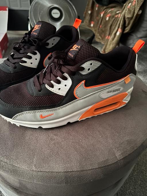Buy & Sell - Photos for Nike air trainers