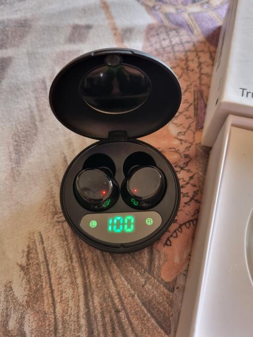 Buy & Sell Romford Barking and Dagenham - Photos for Working Earbuds Q16