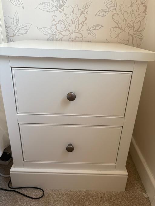 Buy & Sell Chalfont Saint Peter Buckinghamshire - Photos for Two white bedside tables