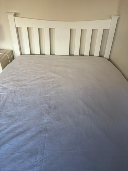 Buy & Sell Chalfont Saint Peter Buckinghamshire - Photos for White double bed frame
