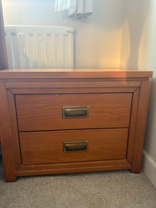 Buy & Sell Chalfont Saint Peter Buckinghamshire - Photos for Brown bedside tables x2