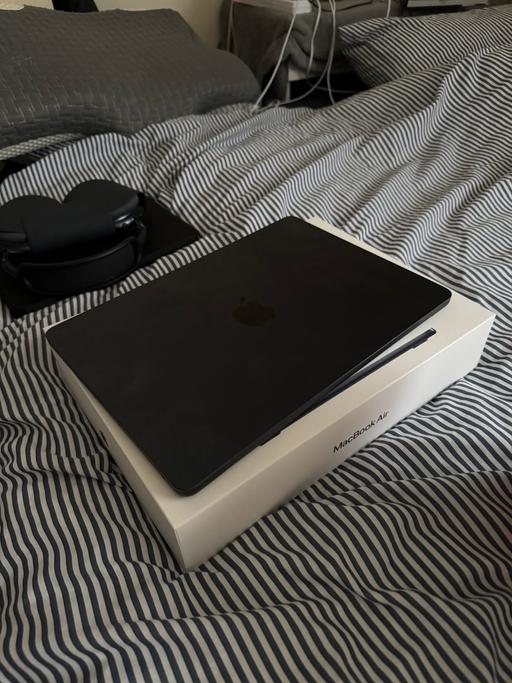 Buy & Sell Wavertree Liverpool - Photos for MacBook Air 13” (M3, 16GB, 256GB)