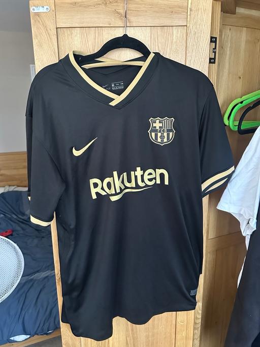 Buy & Sell Louth East Lindsey - Photos for Men’s medium Barcelona top.