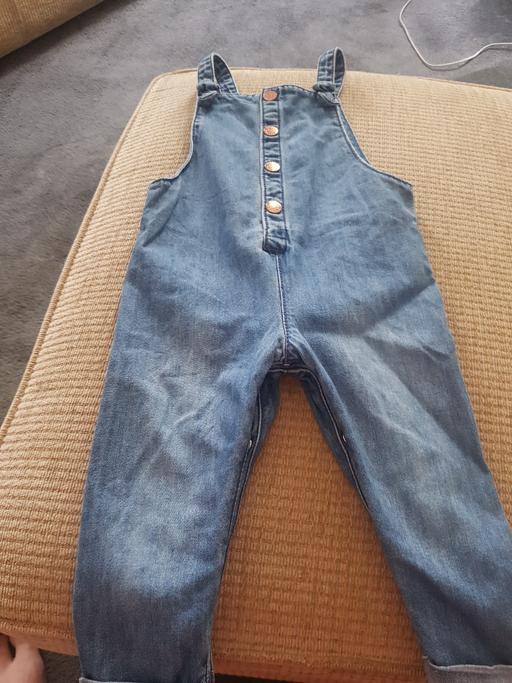Buy & Sell Longley Sheffield - Photos for 9 to 12mths girls dungarees